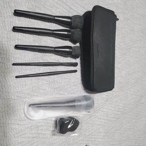 Mary Kay Make Up Brushes and Sponge